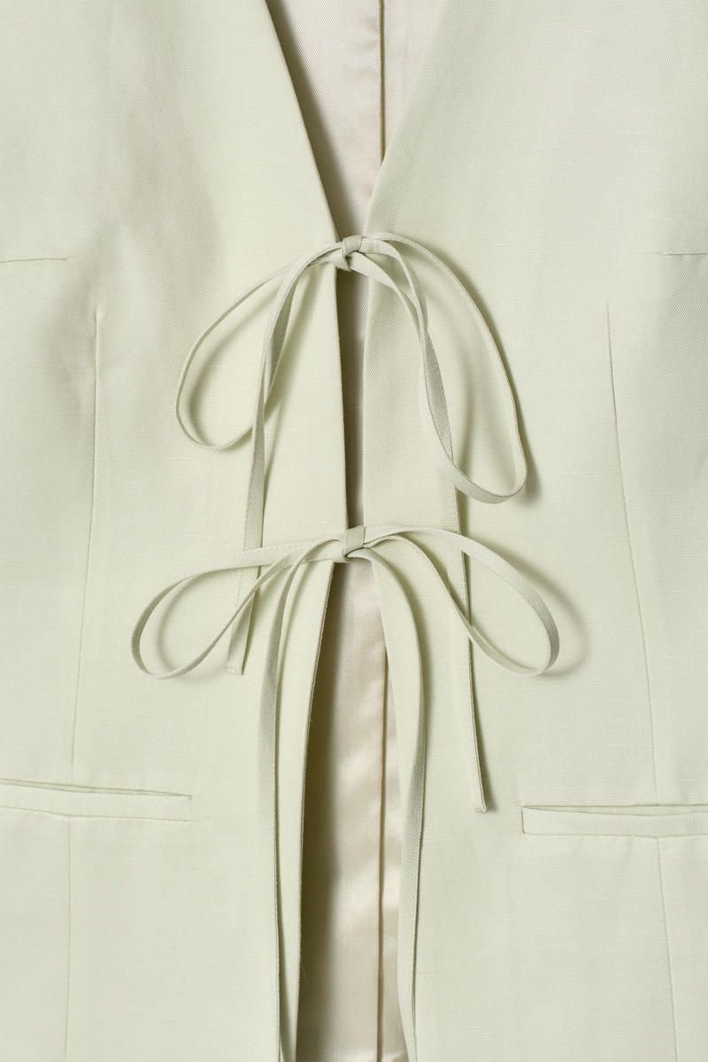 COS タイフロントベスト