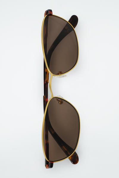 COS ワイヤーフレームキャットアイサングラス