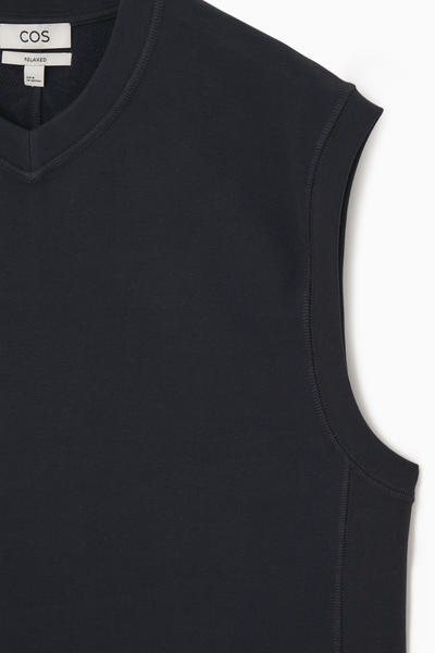 COS Vネックジャージーベスト
