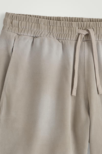 COS ドローストリングジャージーショートパンツ