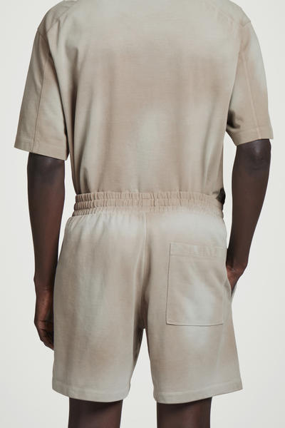 COS ドローストリングジャージーショートパンツ