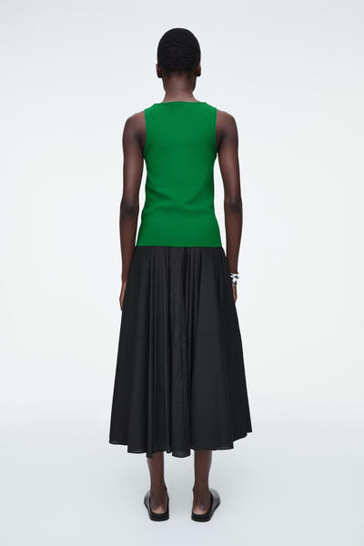 COS チューブラーニットタンクトップ