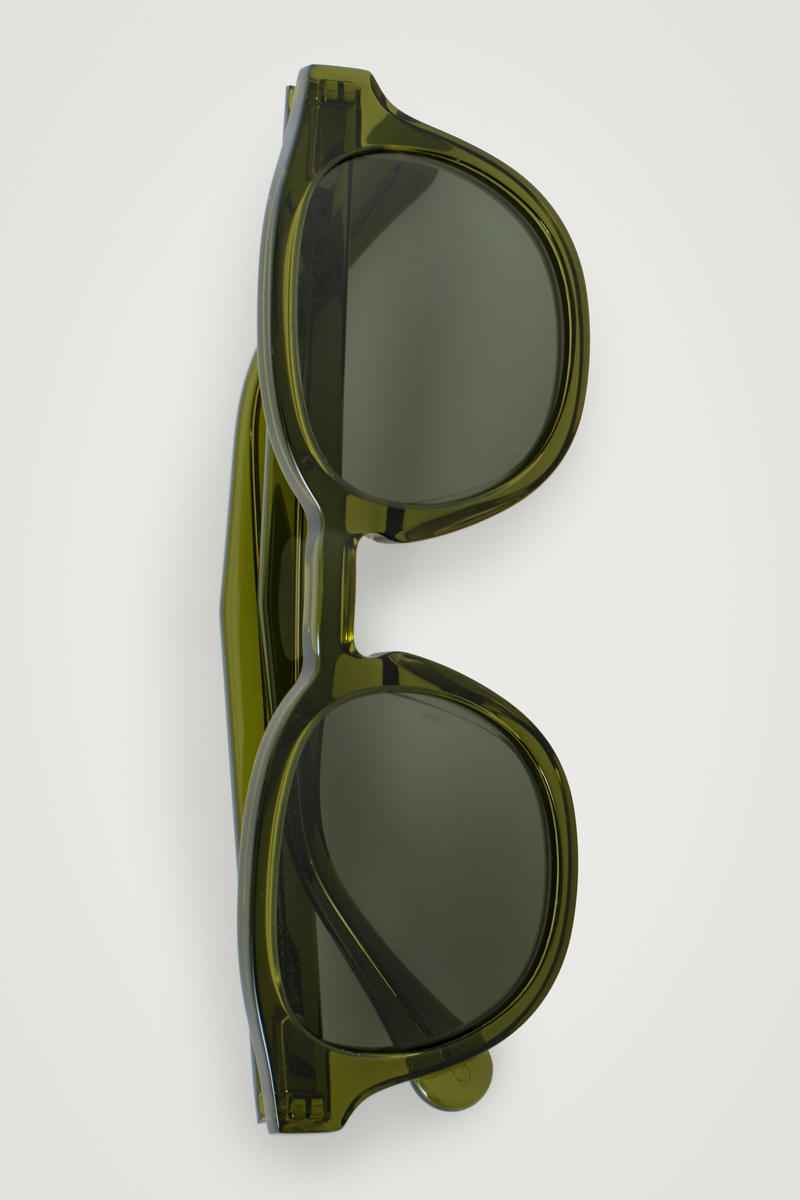 COS Dフレームサングラス