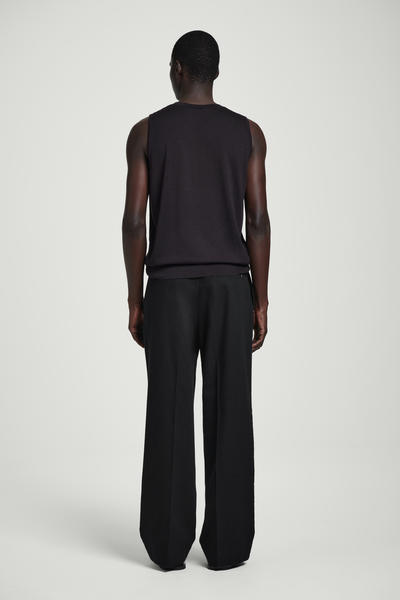 COS ライトウェイトニットタンクトップ