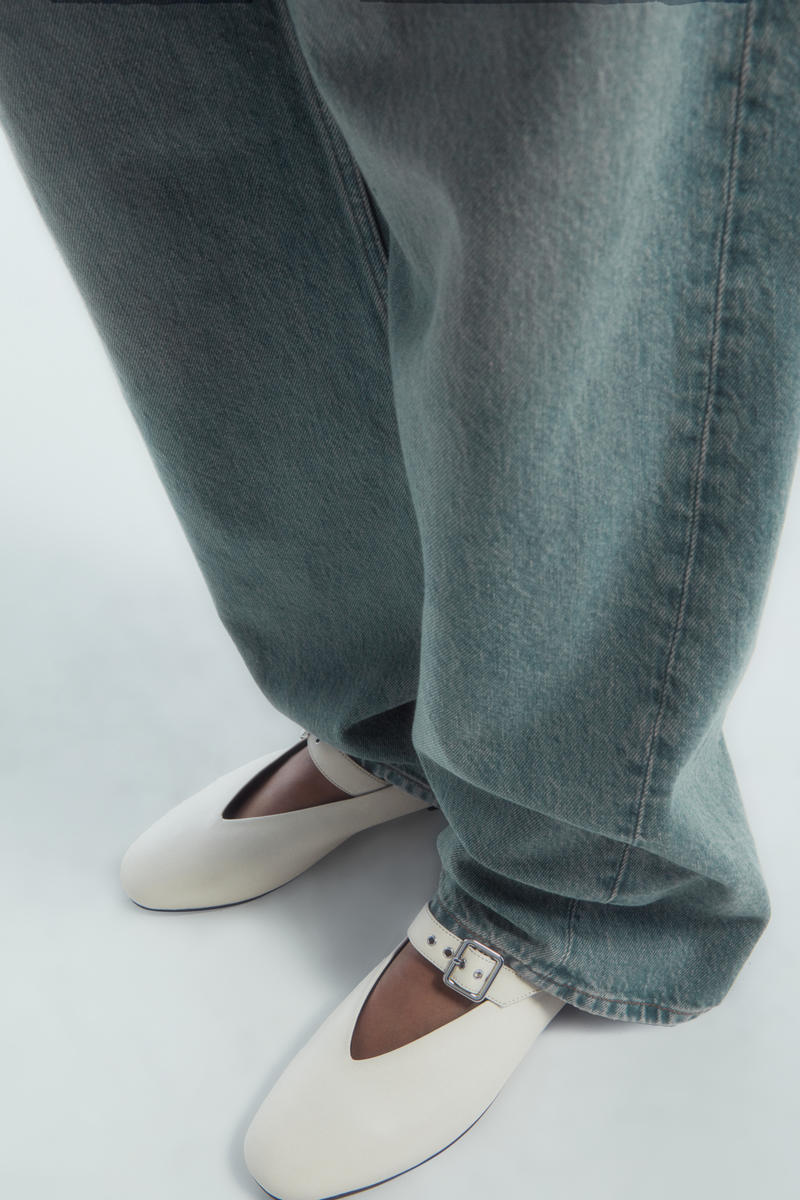 cos バックルバレエフラット 36 PLEATED LEATHER MARY-JANE BALLET