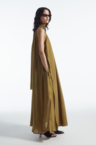 COS ホルターネックAラインマキシワンピース