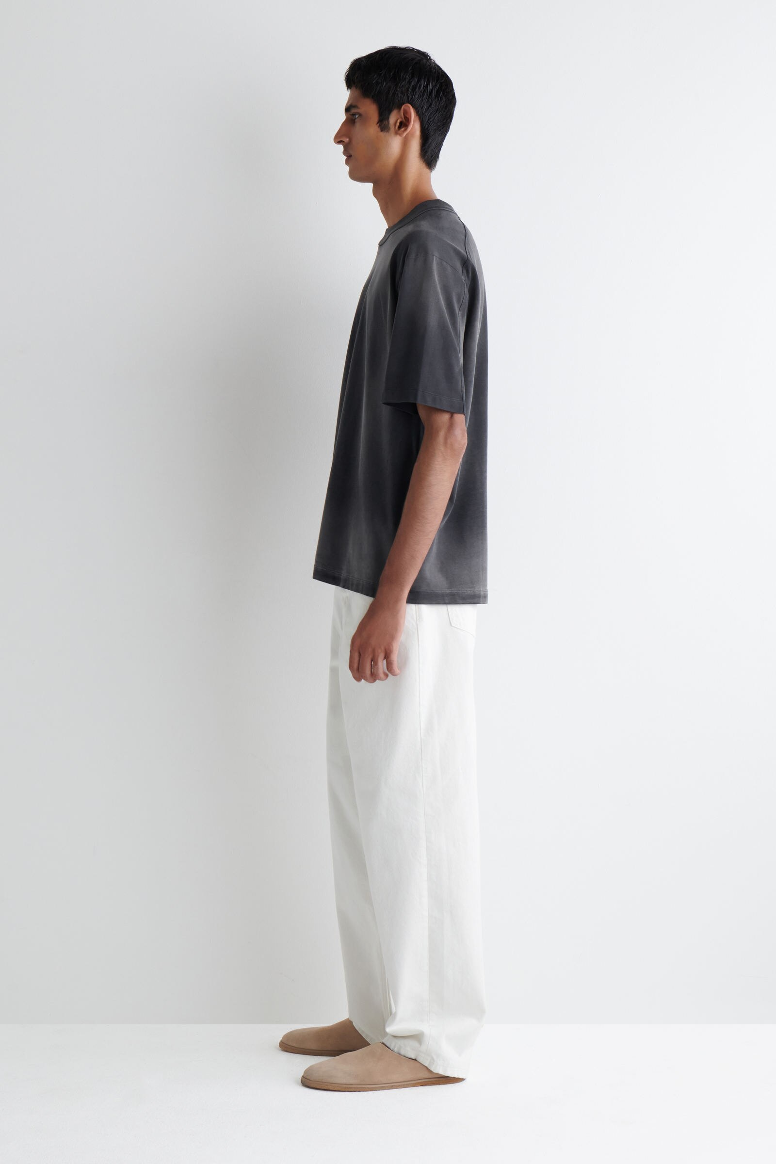 COS オーバーサイズマフラー OVERSIZED FADED MOCK-NECK T-SHIRT オーバーサイズフェードモック