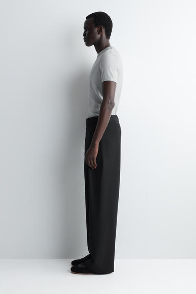 COS スリムフィットリブTシャツ