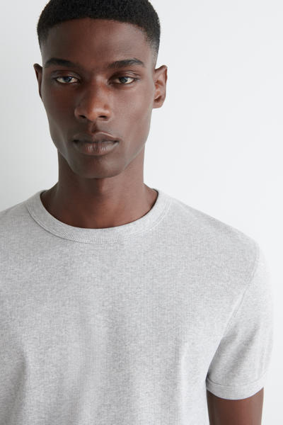 COS スリムフィットリブTシャツ