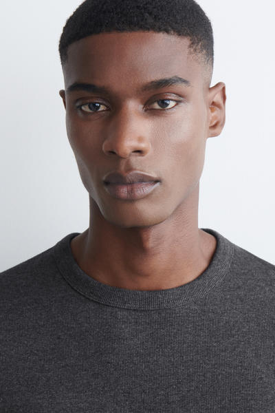 COS スリムフィットリブTシャツ