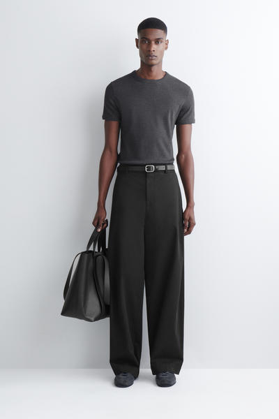 COS スリムフィットリブTシャツ