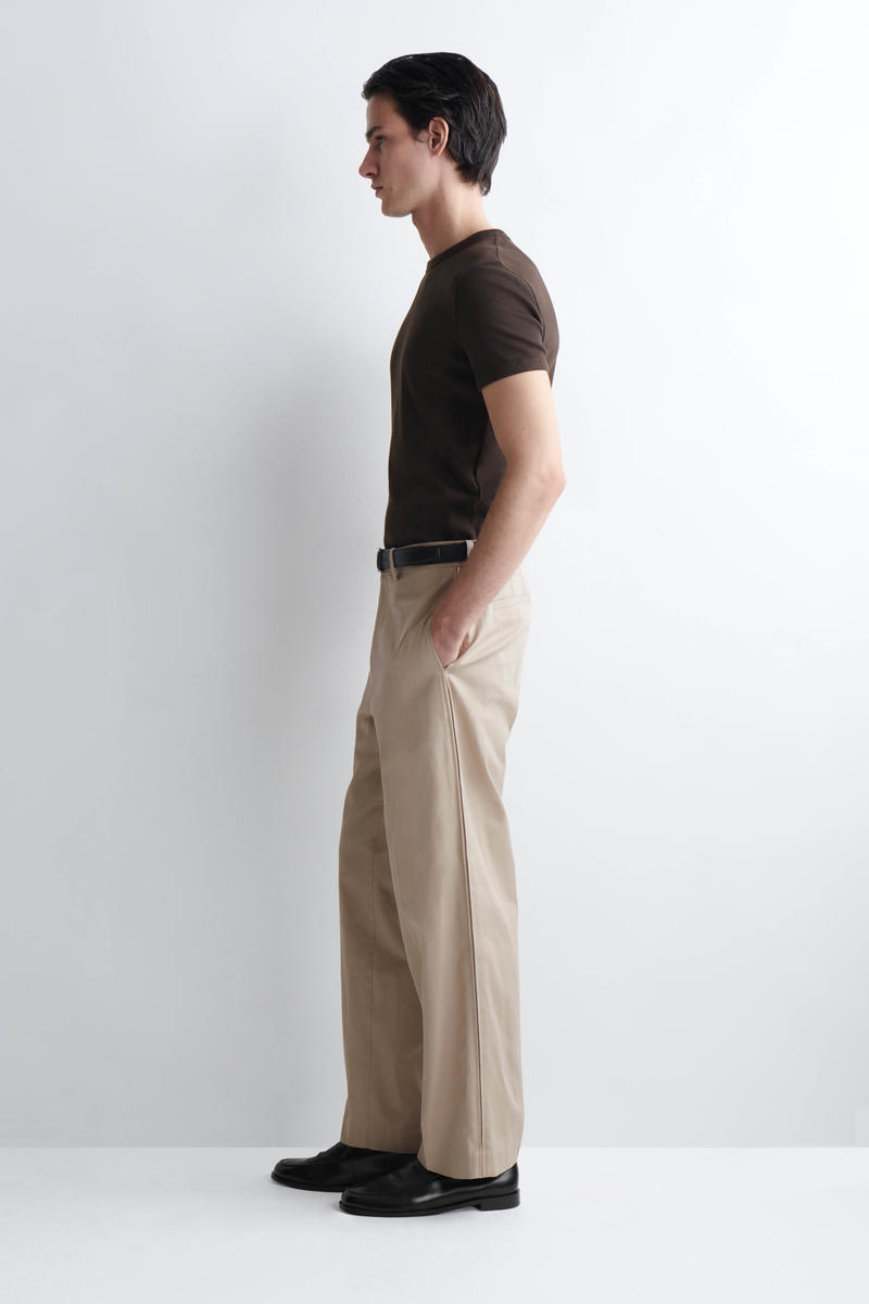 COS スリムフィットリブTシャツ