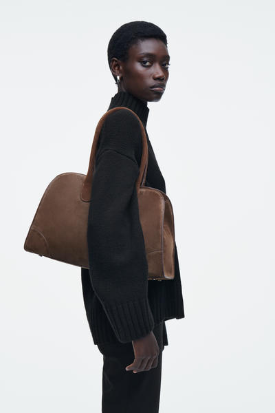 COS スモールスタジオボウリングバッグ - レザー