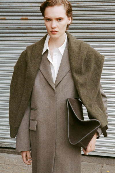 COS ピュアブラッシュドカシミヤカーディガン