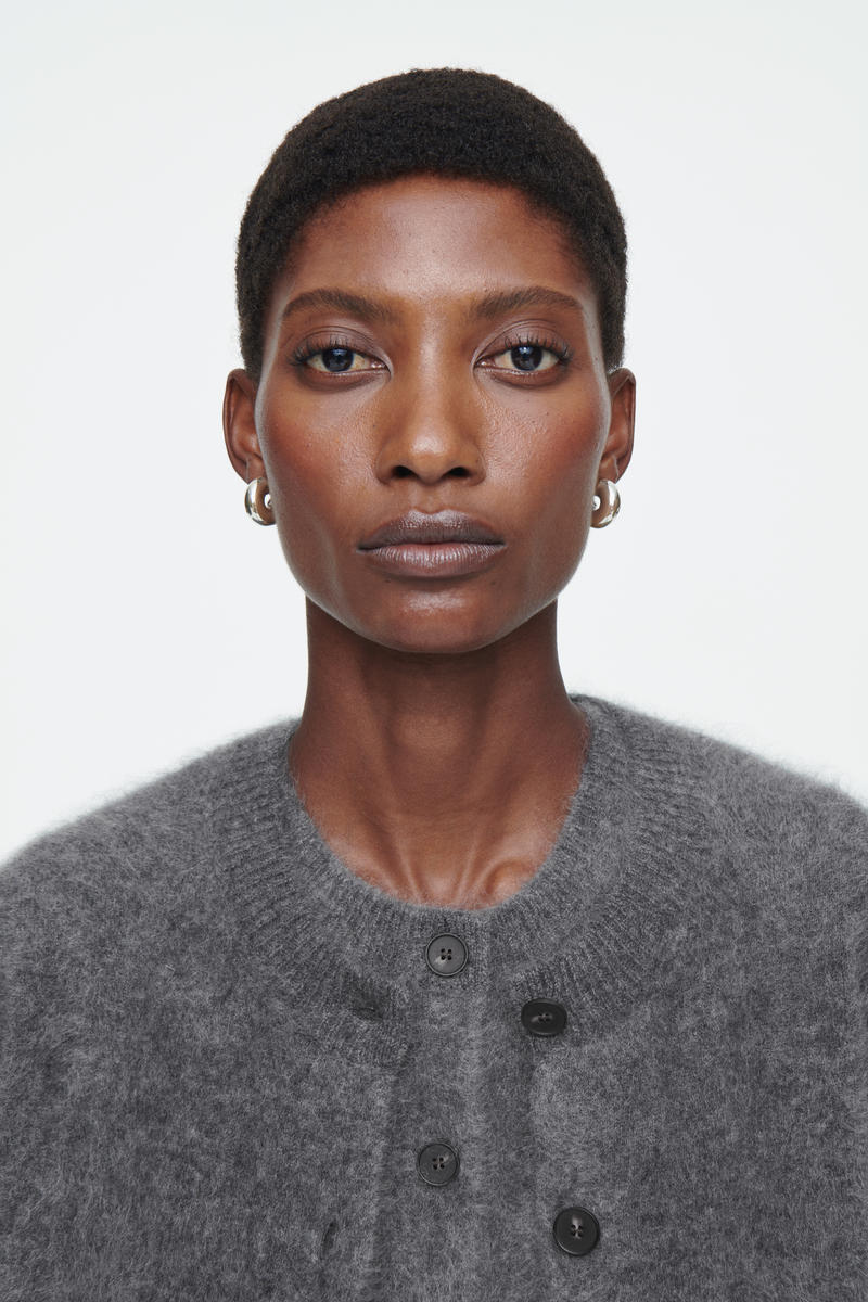 PURE BRUSHED-CASHMERE CARDIGAN ピュアブラッシュドカシミヤ