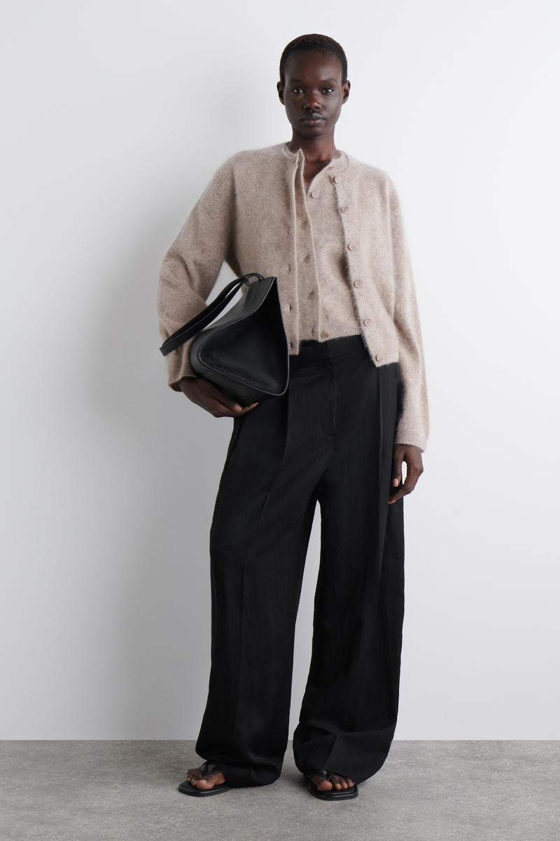 Cos PURE BRUSHED-CASHMERE カーディガンXS Cos PURE BRUSHED-CASHMERE カーディガンXS Cos PURE BRUSHED-CASHMERE