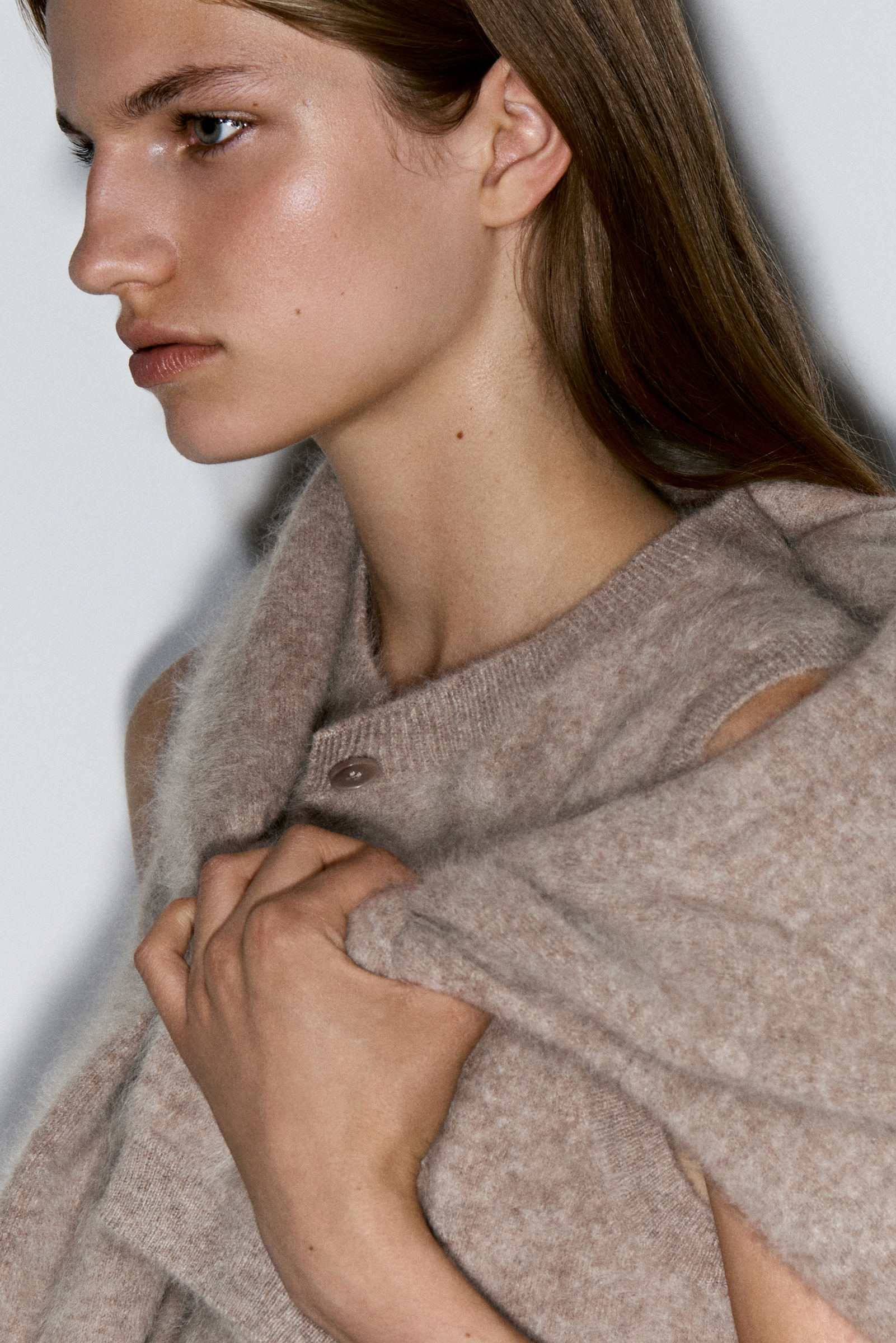 PURE BRUSHED-CASHMERE CARDIGAN ピュアブラッシュドカシミヤ