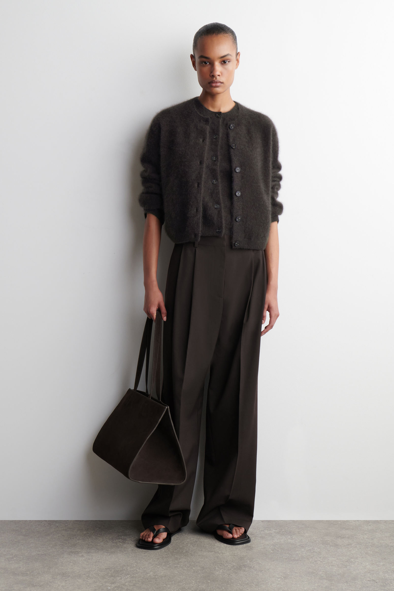 PURE BRUSHED-CASHMERE CARDIGAN ピュアブラッシュドカシミヤ