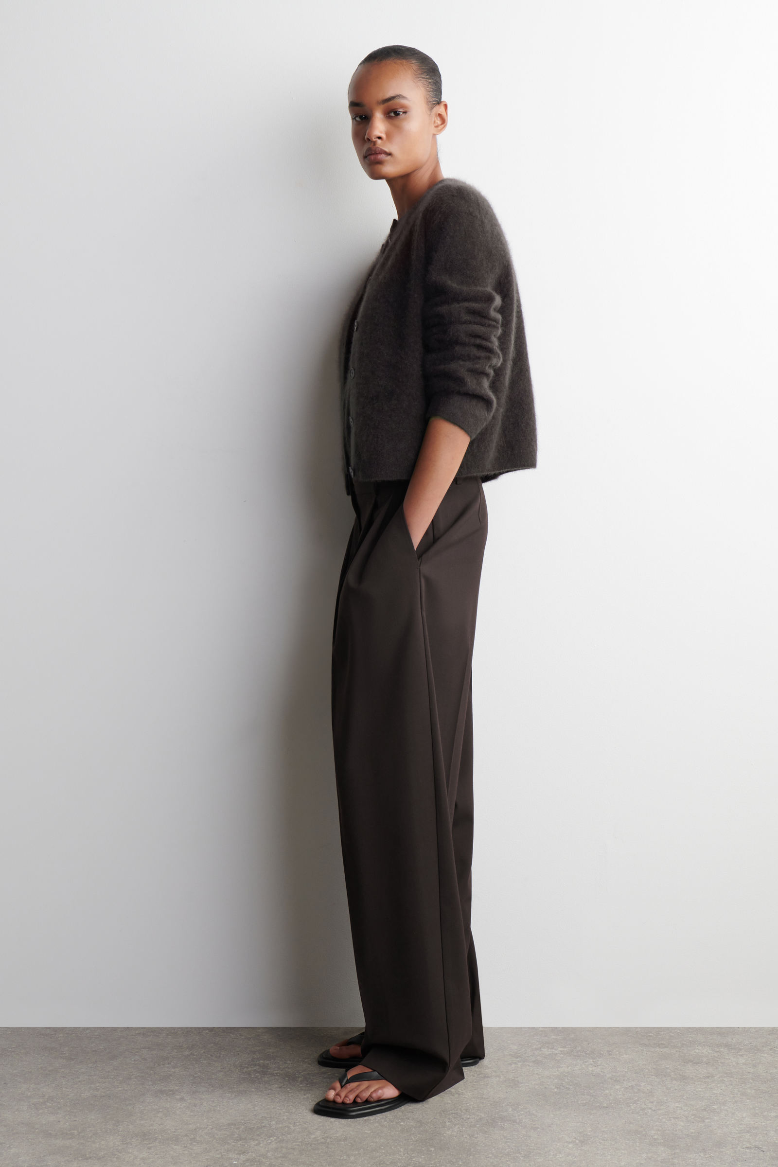 PURE BRUSHED-CASHMERE CARDIGAN ピュアブラッシュドカシミヤ PURE BRUSHED-CASHMERE CARDIGAN ピュアブラッシュドカシミヤ