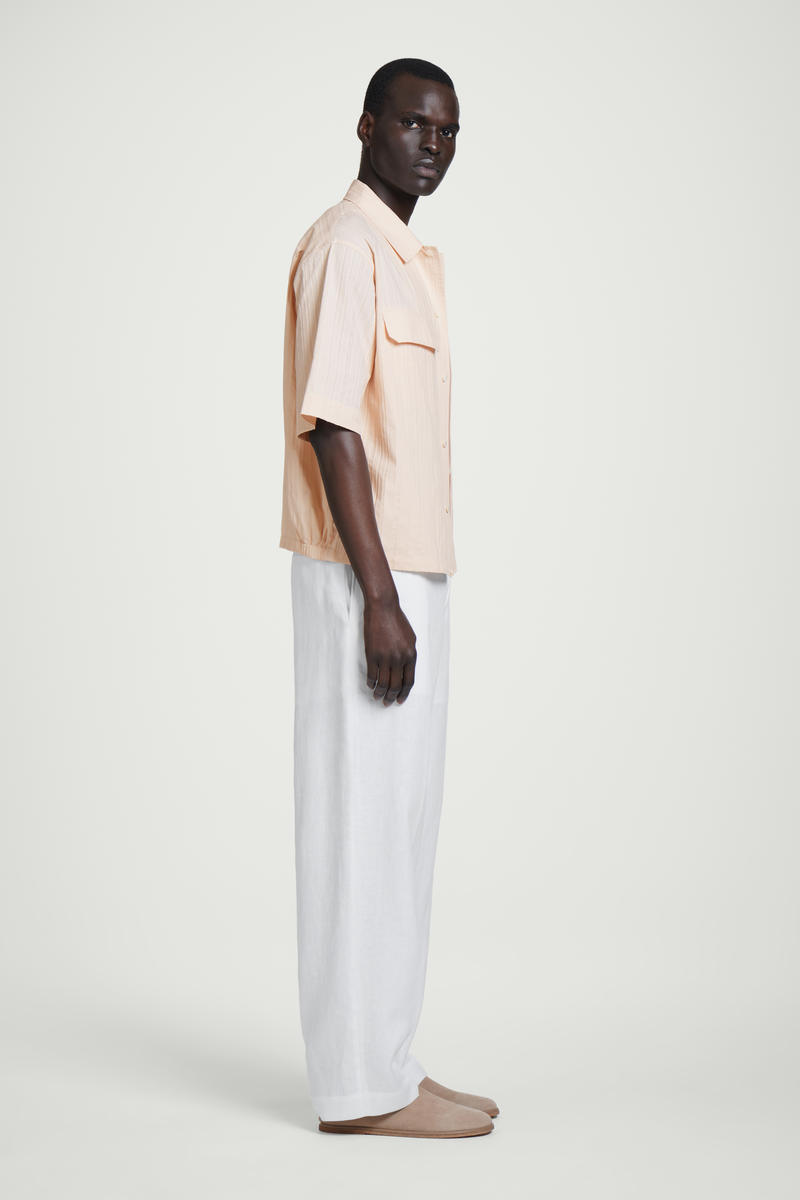 COS オーバーサイズフラップポケットユーティリティシャツ