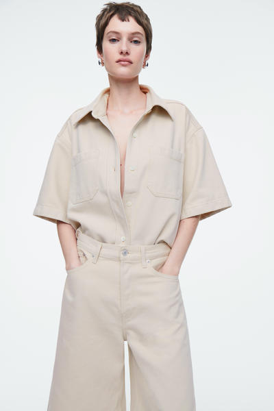 COS ロングラインデニムショートパンツ