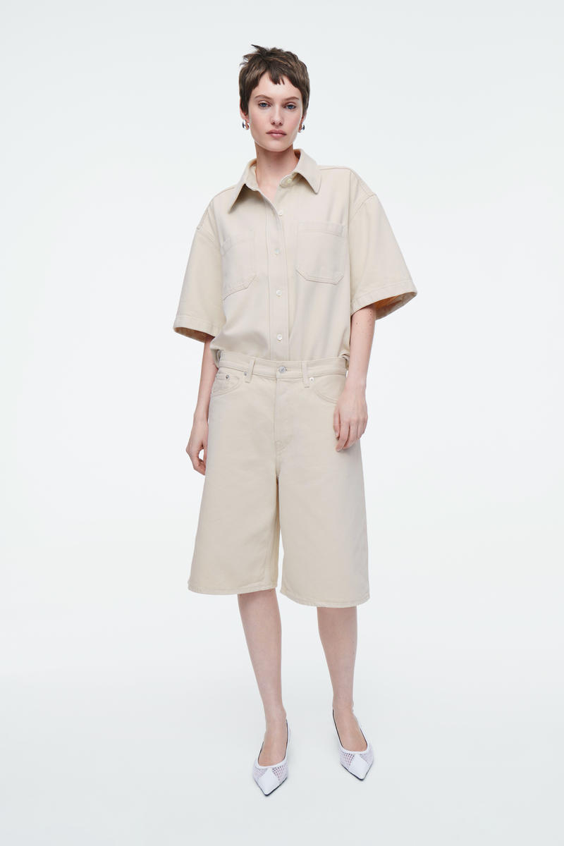 LONGLINE DENIM SHORTS ロングラインデニムショートパンツ｜COS