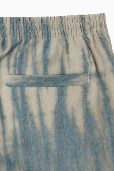 COS バミューダゴムショートパンツ