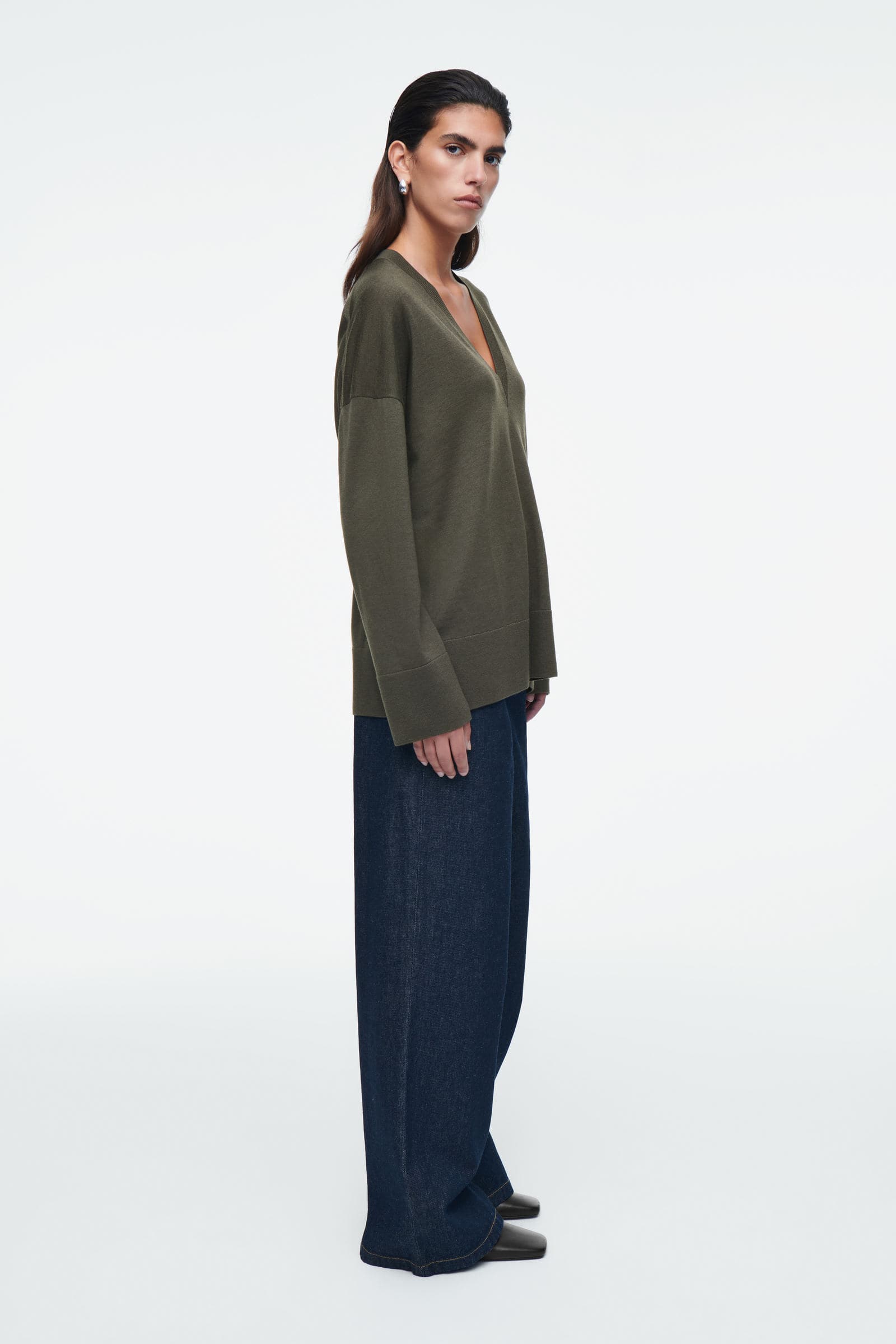 V-NECK MERINO WOOL JUMPER Vネックメリノウールセーター｜COS コス 