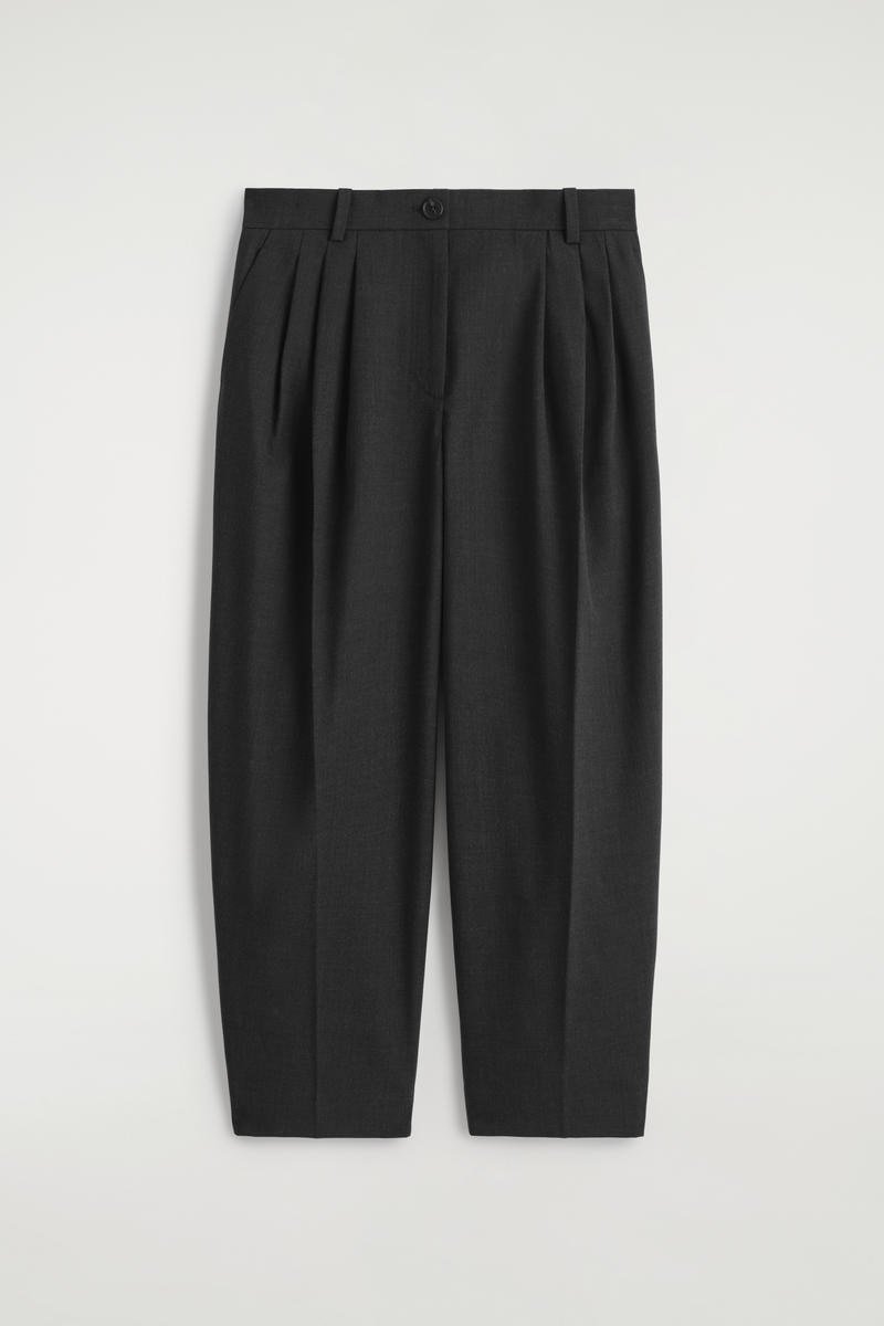 PLEATED BARREL-LEG WOOL-BLEND TROUSERS プリーツバレルレッグウール