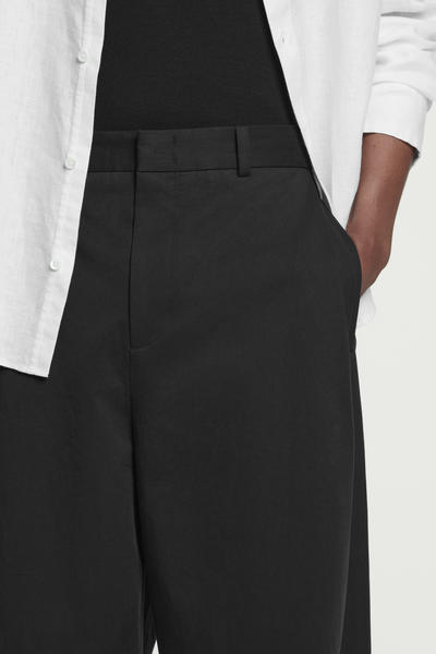 COS プリーツコットンワイドレッグパンツ