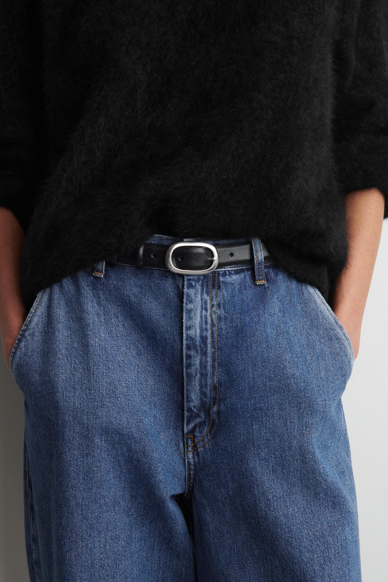 COS ドライデニムパンツ