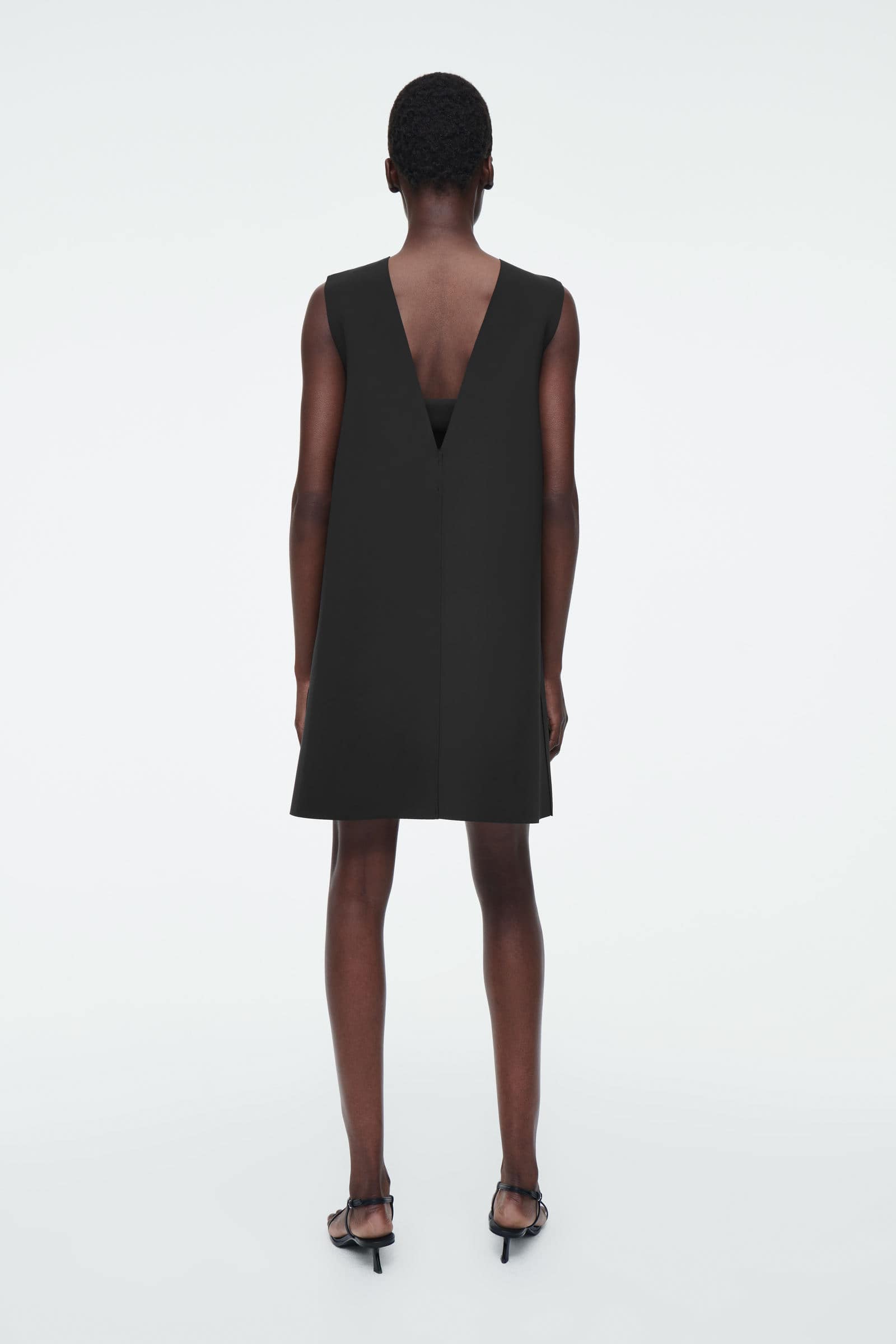 A-LINE SCUBA MINI DRESS Aラインスキューバミニワンピース｜COS コス  