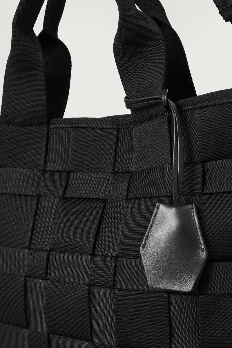 WOVEN TOTE - WEBBING ウェービングトートバッグ｜COS コス 公式 