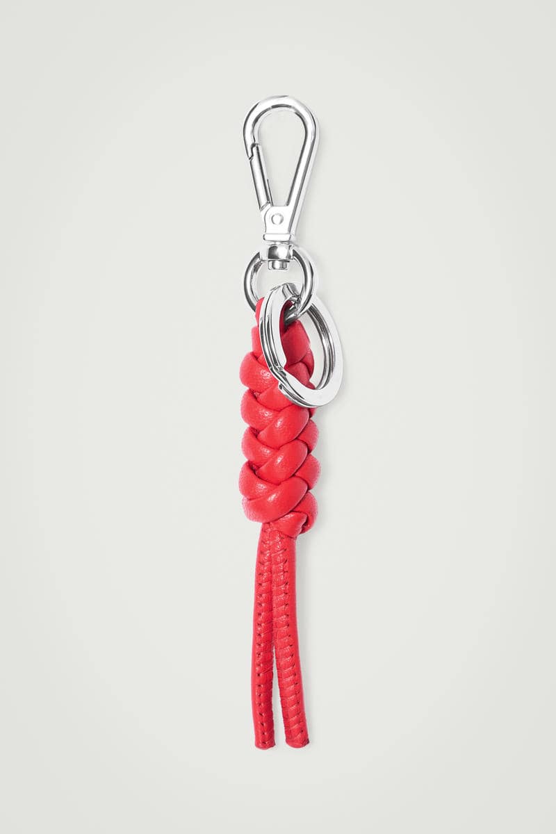KNOTTED LEATHER KEYRING ノットレザーキーリング レッド｜COS コス