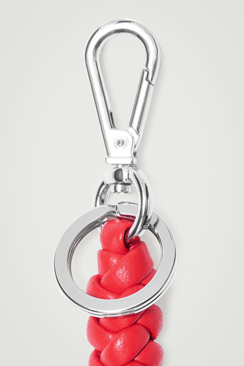 KNOTTED LEATHER KEYRING ノットレザーキーリング｜COS コス