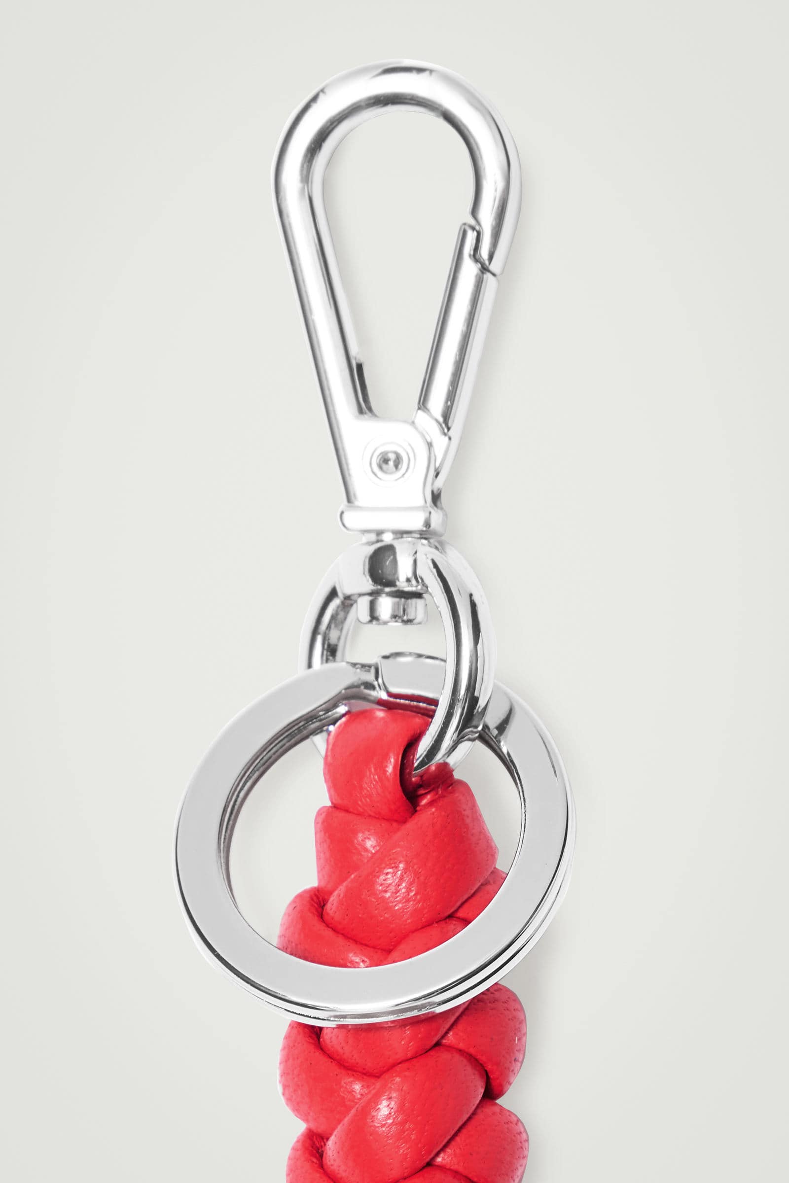 KNOTTED LEATHER KEYRING ノットレザーキーリング レッド｜COS コス
