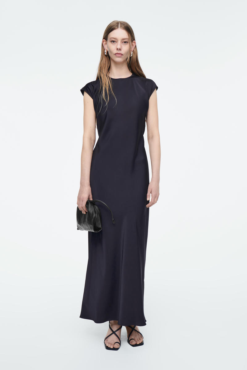 TIE-DETAIL SATIN MIDI DRESS タイディテールサテンミディワンピース 
