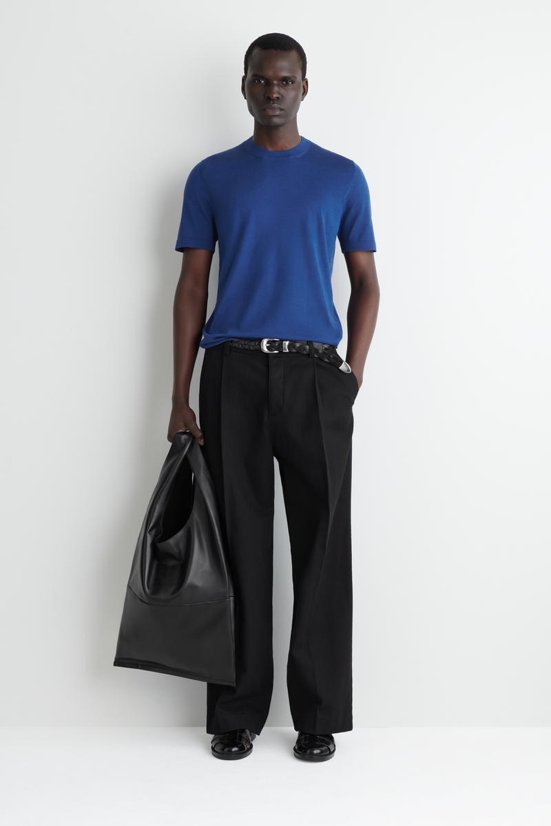 COS スリムニットシルクTシャツ