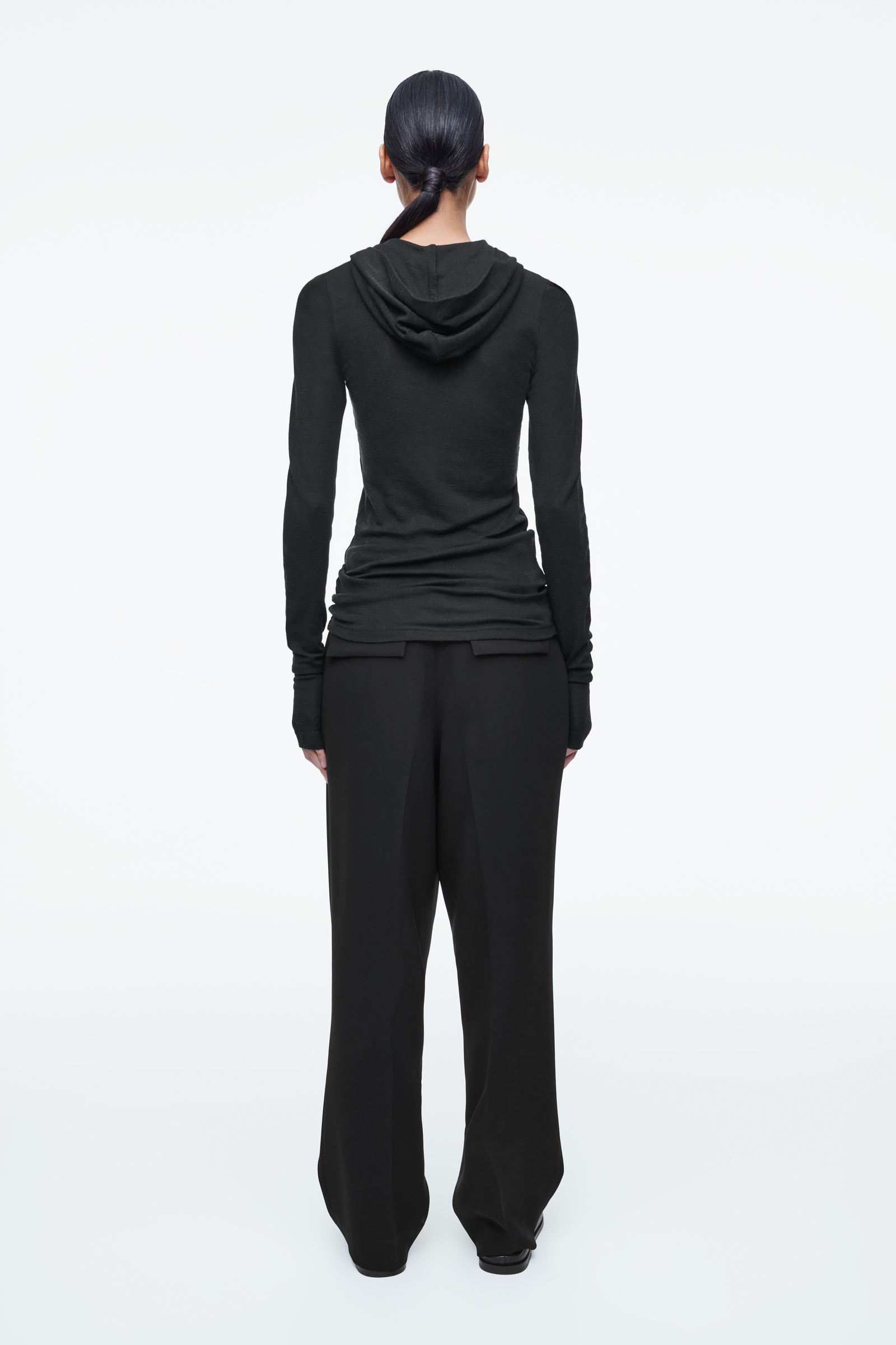 美品 COS コス　スリムフィットハーフジップウールフーディー　ベージュ　S 美品 COS コス スリムフィットハーフジップウールフーディー