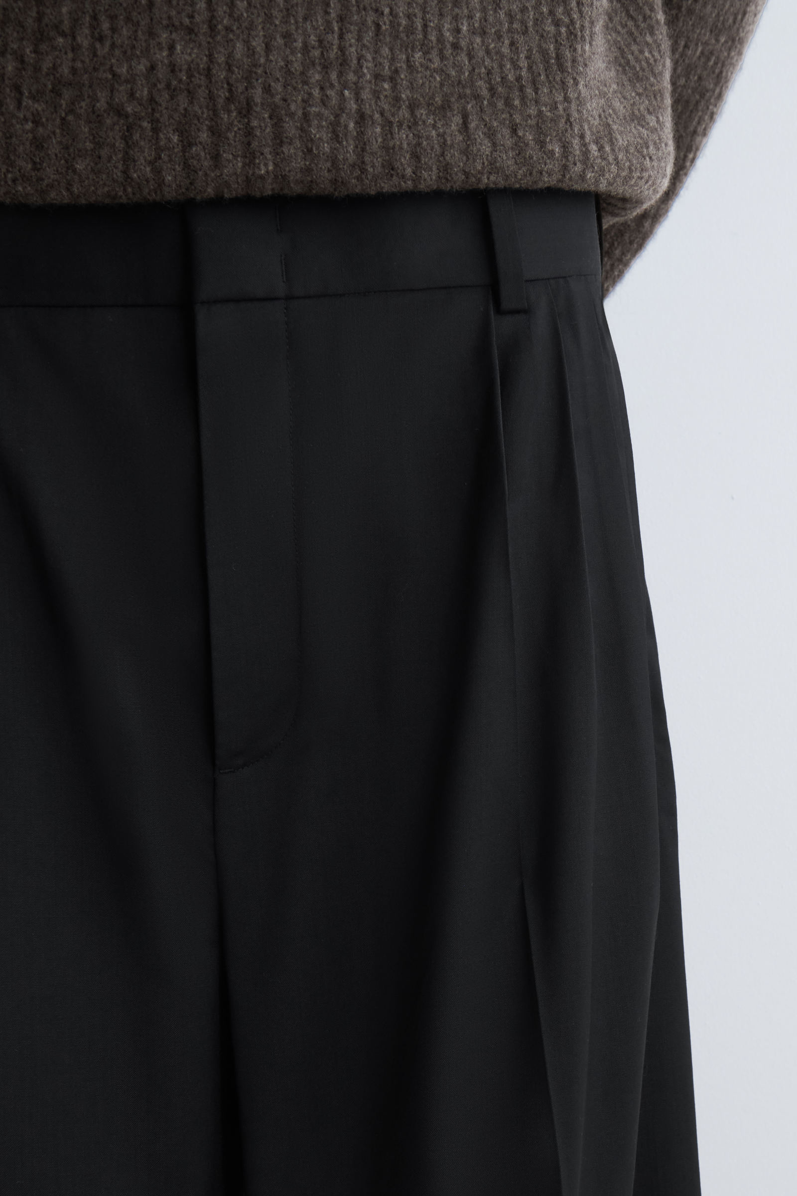 WIDE-LEG PLEATED WOOL TROUSERS - RELAXED プリーツウールワイド