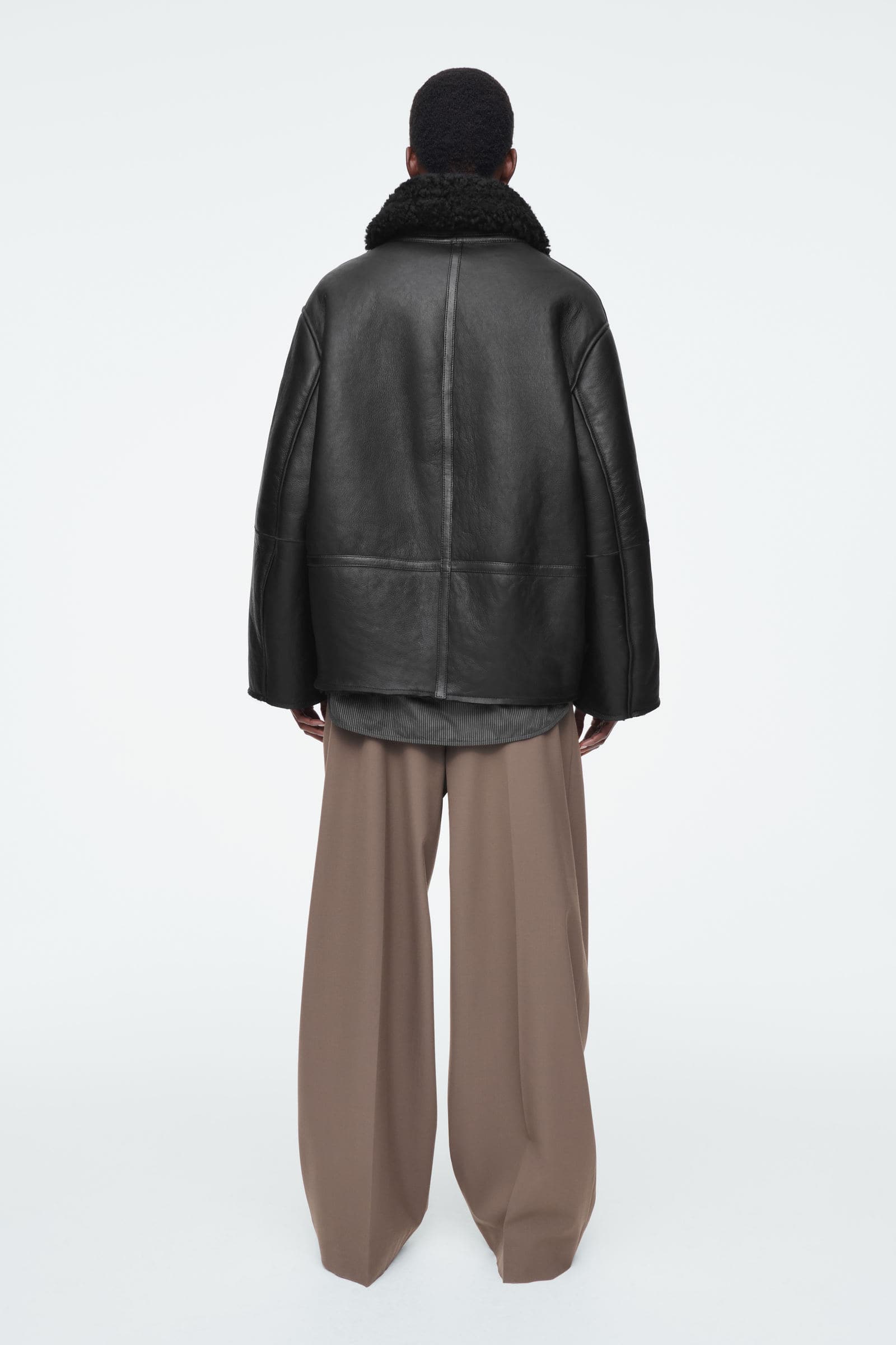 新品大きいサイズ♡ ノコオーノ♡ プリーツ♡ジャケット♡コサージュ付♡ 新品大きいサイズ♡ ノコオーノ♡ プリーツ♡ジャケット♡コサージュ付