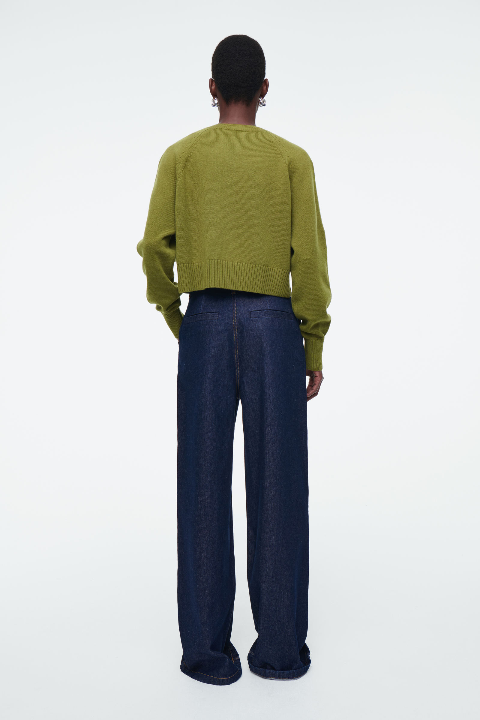 CROPPED WOOL CARDIGAN ウールショート丈カーディガン オリーブ 
