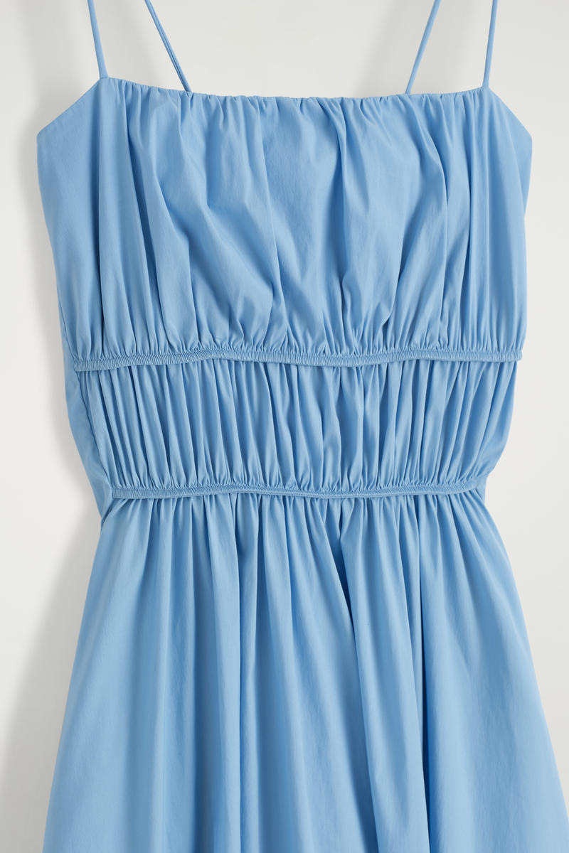 COS ギャザーウエストミディワンピース