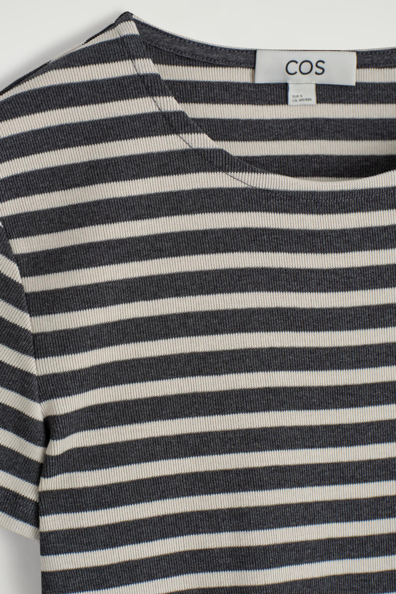 COS ストライプスリムリブ Tシャツ