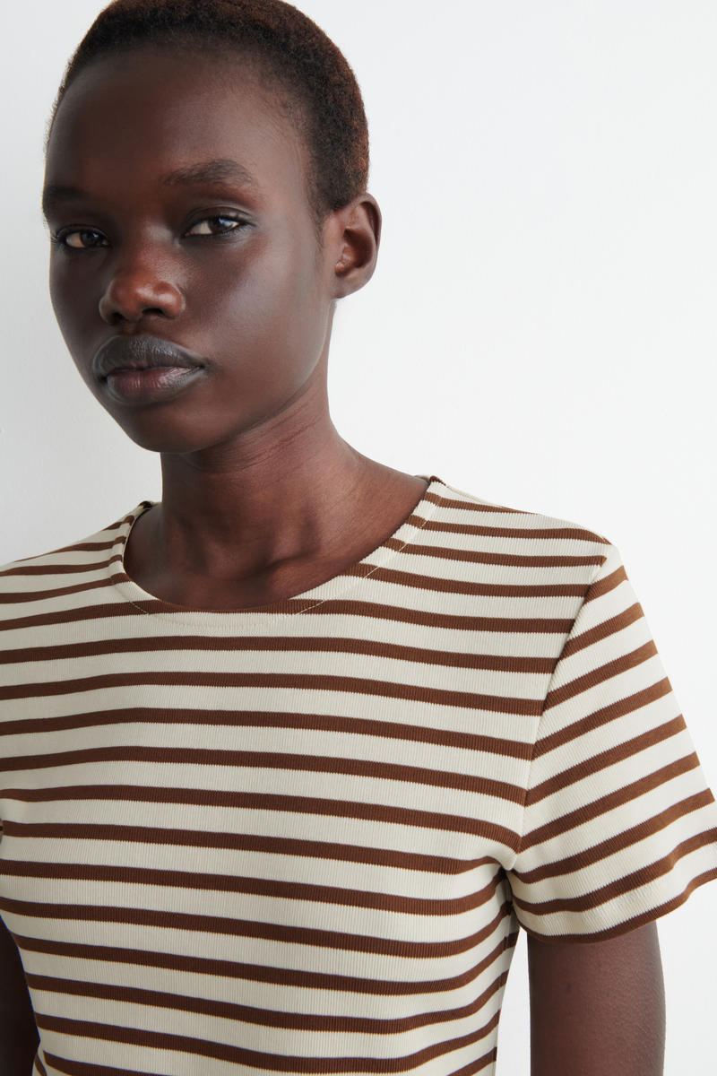 COS ストライプスリムリブ Tシャツ