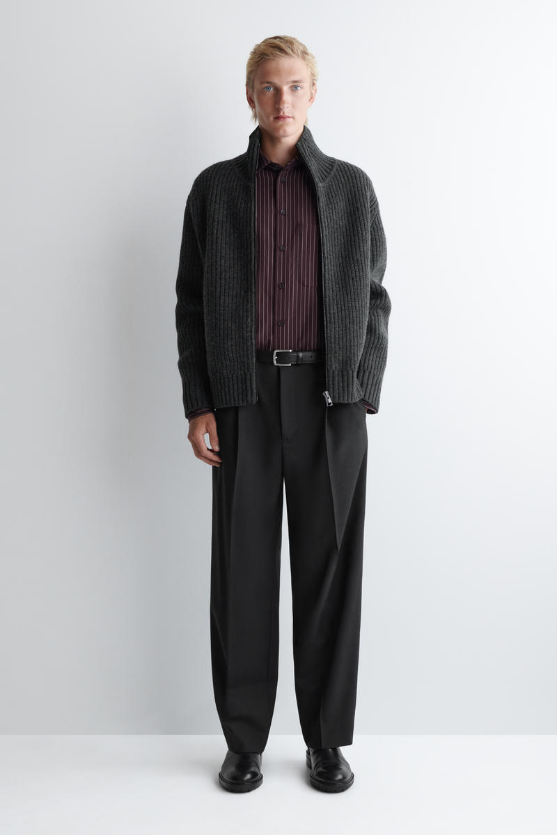 COS リラックスツイルシャツ