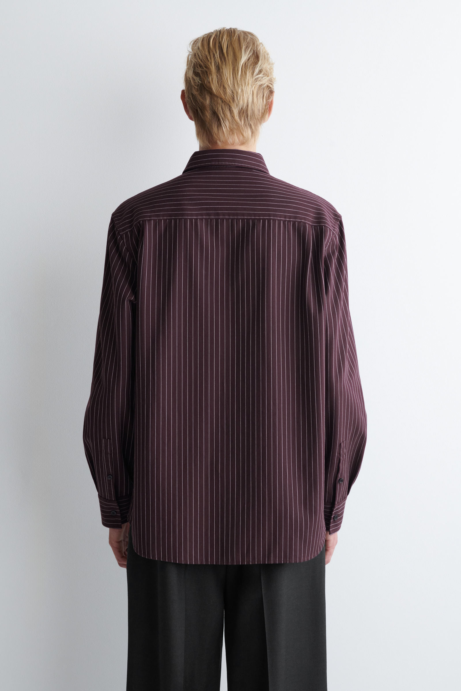 【COS】ツイルジップアップシャツ　リラックスフィット リヨセル混 zz-1245704_49-107-1010017-5.