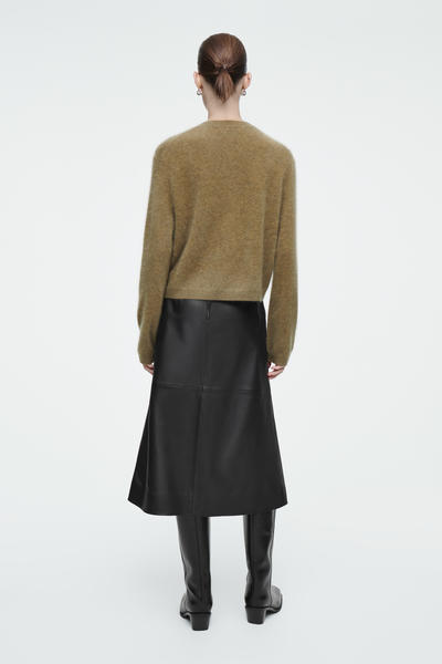 COS レザーミディスカート