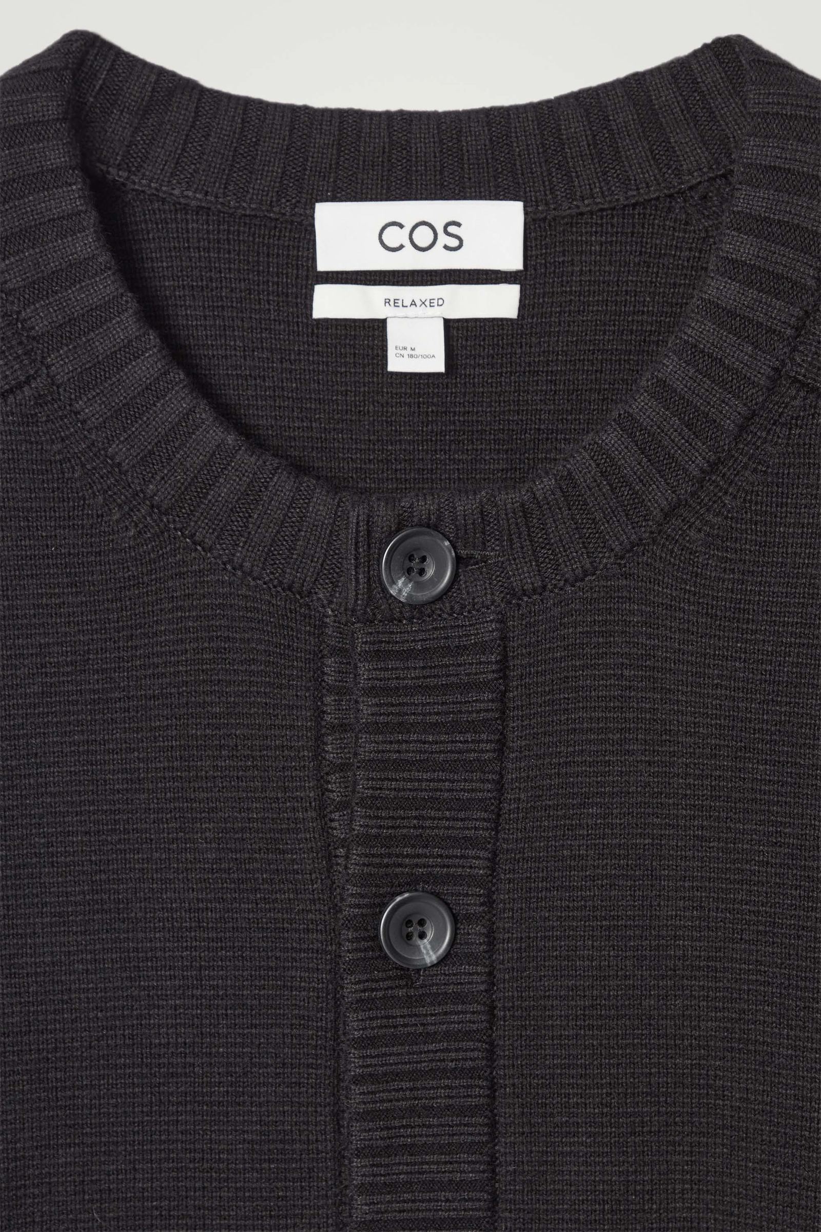 WOOL-BLEND CREW-NECK CARDIGAN ウールブレンドクルーネック