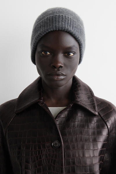 COS ピュアカシミヤビーニー